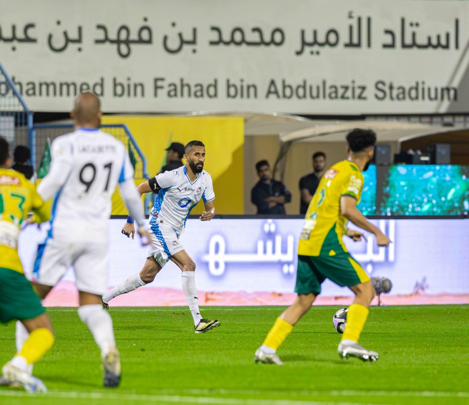 ركلة جزاء لاكازيت تمنح نيوم ثلاث نقاط ثمينة وتُربك حسابات الخليج