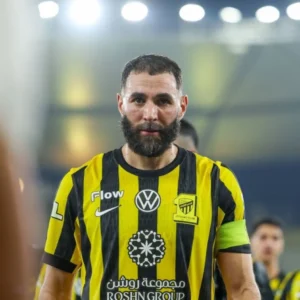 رسميًا.. الهلال يضم كريم بنزيما بعد فسخ عقده مع الاتحاد