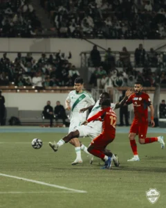 الأهلي يتجاوز ضمك بهدف كيسيه ويعتلي صدارة الدوري