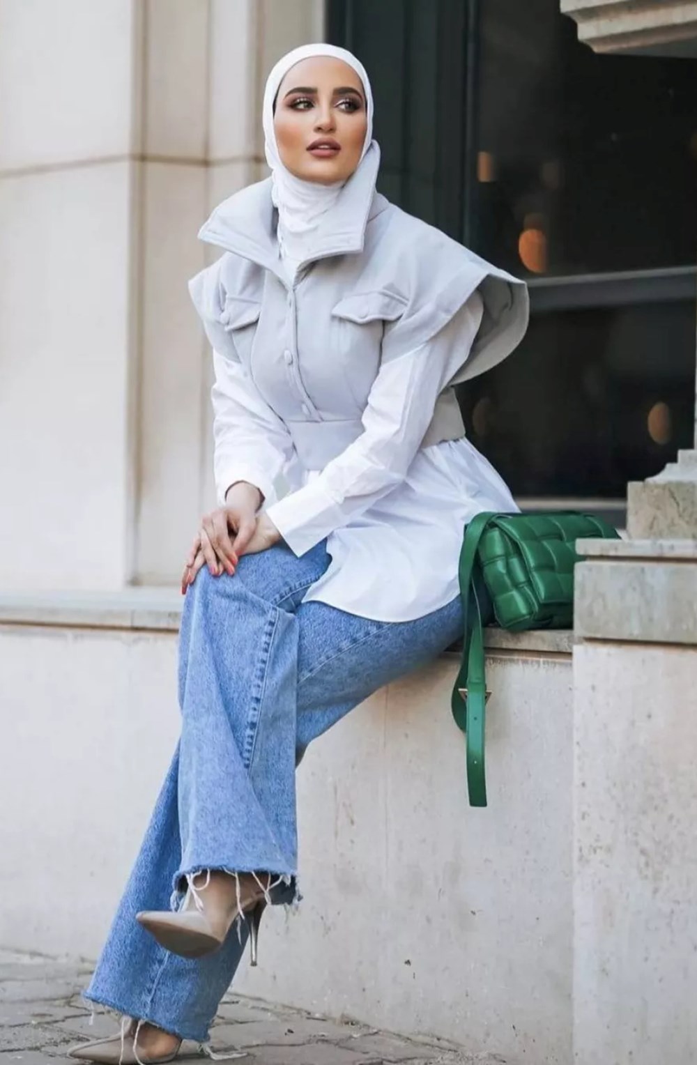 لمسة أنيقة في رمضان.. أسرار تنسيق الحجاب الأبيض بأسلوب عصري