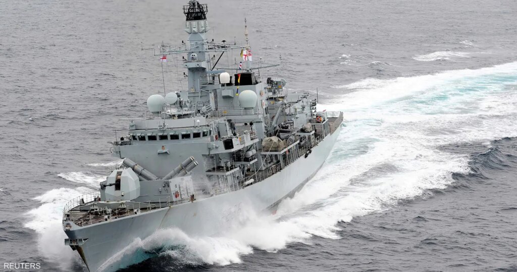 بريطانيا تعلن إرسال بارجة ومروحيات إلى الشرق الأوسط