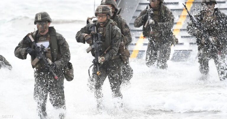 الحوثيون ينضمون للحرب ووصول مشاة بحرية أميركية إلى المنطقة