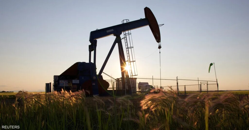 ترامب يكشف سبب تخفيف العقوبات على النفط الروسي