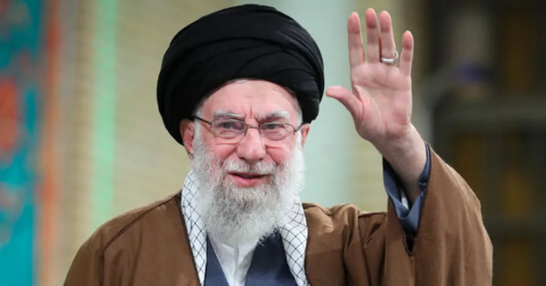 ترامب يعلن رسميا مقتل المرشد الإيراني علي خامنئي