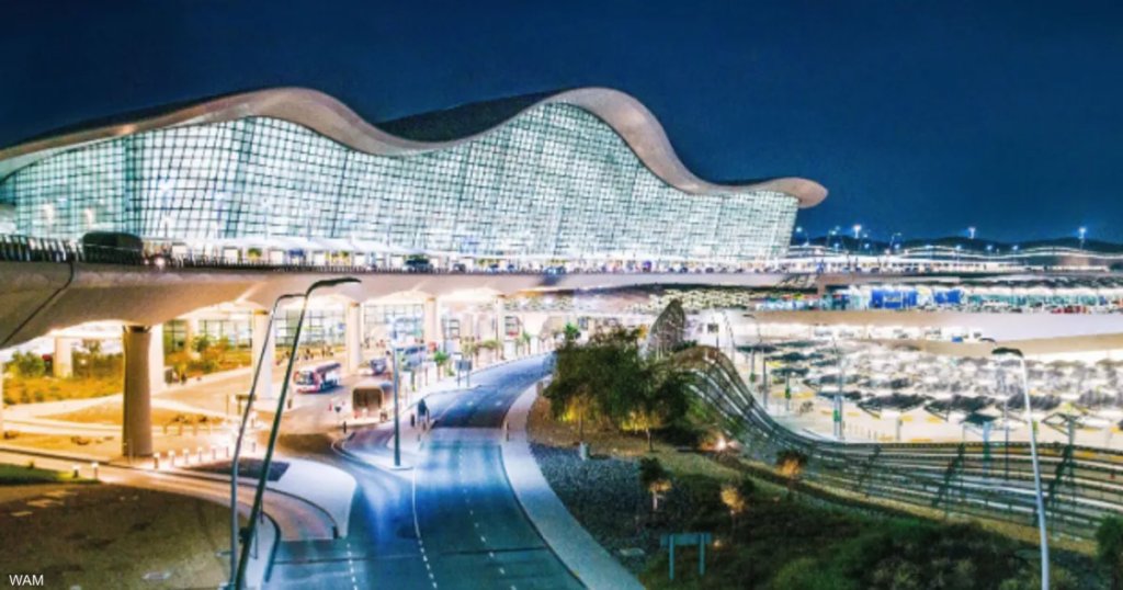 وفاة و7 إصابات جراء اعتراض مسيرة قرب مطار زايد الدولي