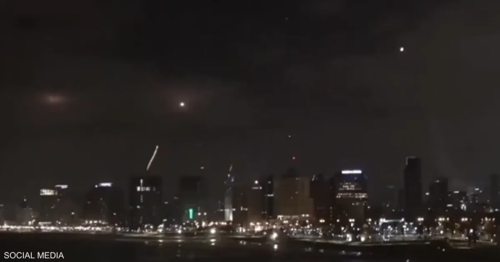 الجيش الإسرائيلي يعلن اعتراض صواريخ أطلقت من إيران