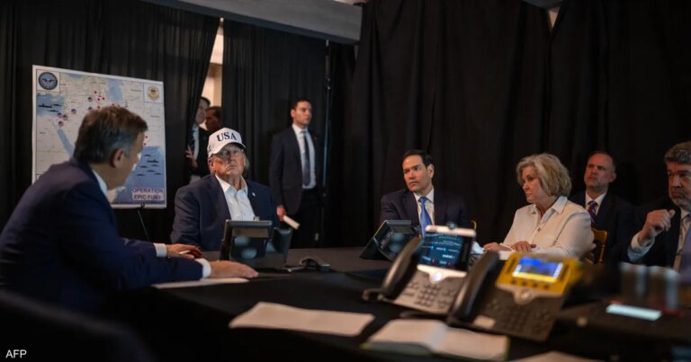 متى وكيف.. مساعدو ترامب يتنافسون للتأثير على نتيجة حرب إيران