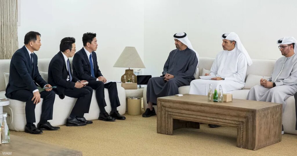 محمد بن زايد يستقبل مبعوث الرئيس الكوري