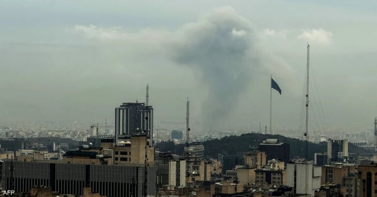 إسرائيل تعلن شن "ضربات واسعة النطاق" في إيران