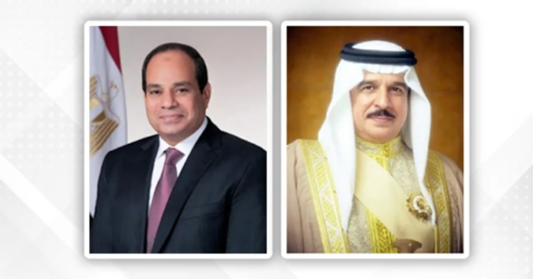 العاهل البحريني يبحث مع الرئيس المصري التطورات في المنطقة