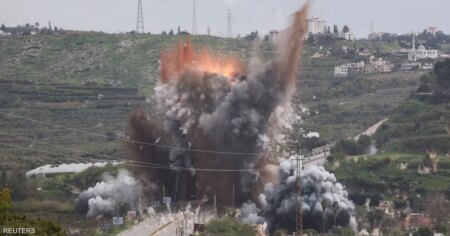 "مقدمة لغزو بري".. إسرائيل تقصف جسرا حيويا في جنوب لبنان