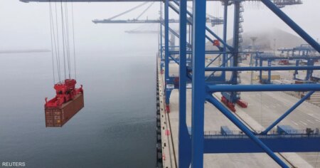 كوسكو تستأنف قبول حجوزات شحن الحاويات نحو الشرق الأوسط