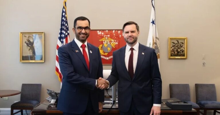 نائب الرئيس الأميركي يستقبل سلطان الجابر في البيت الأبيض