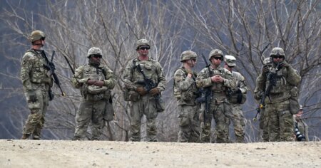 ترامب يدرس إرسال 10 آلاف جندي إضافي إلى الشرق الأوسط