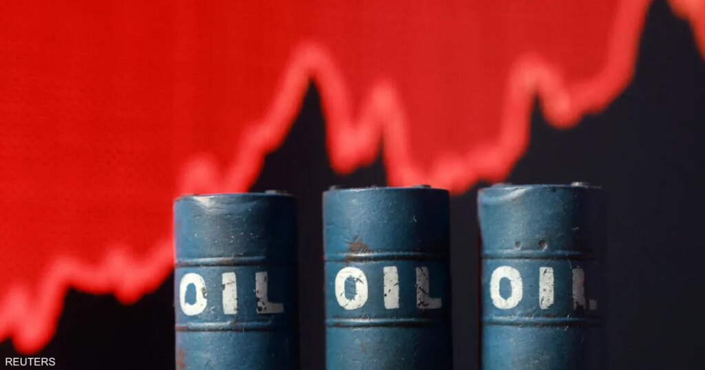 أسواق العقود تشير لارتفاع مخاطر وصول خام برنت إلى 150 دولارا