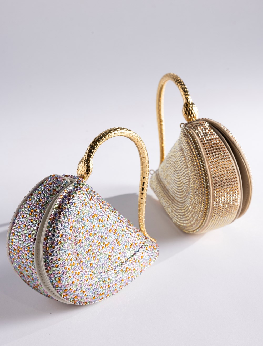 إكسسوارات «بولغري» لخريف وشتاء 2026.. فن الجلود الراقية