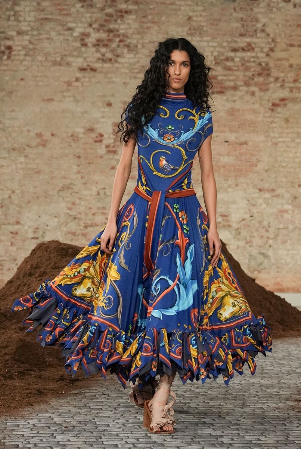 ميلانو لخريف وشتاء 2026-2027.. موسم استثنائي بتوقيع عمالقة الموضة