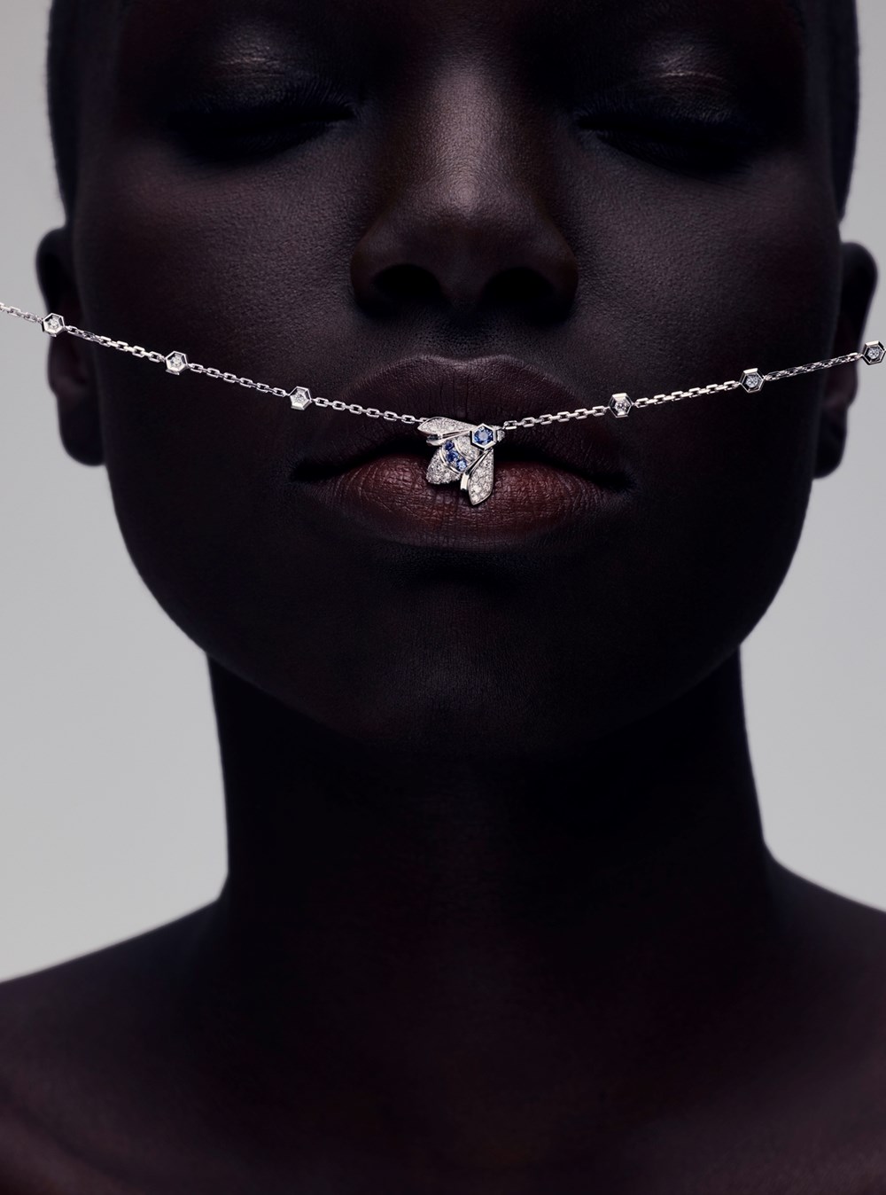 «Bee de Chaumet 2026».. هندسة الضياء بين التجريد والواقعية