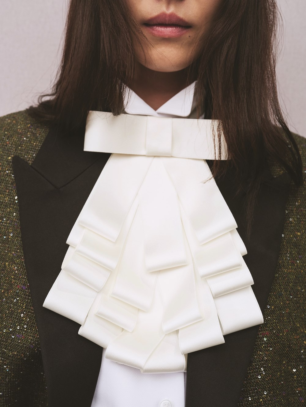 أزياء «ديور» لموسم الربيع والصيف.. أرشيف يُعاد تخيّله