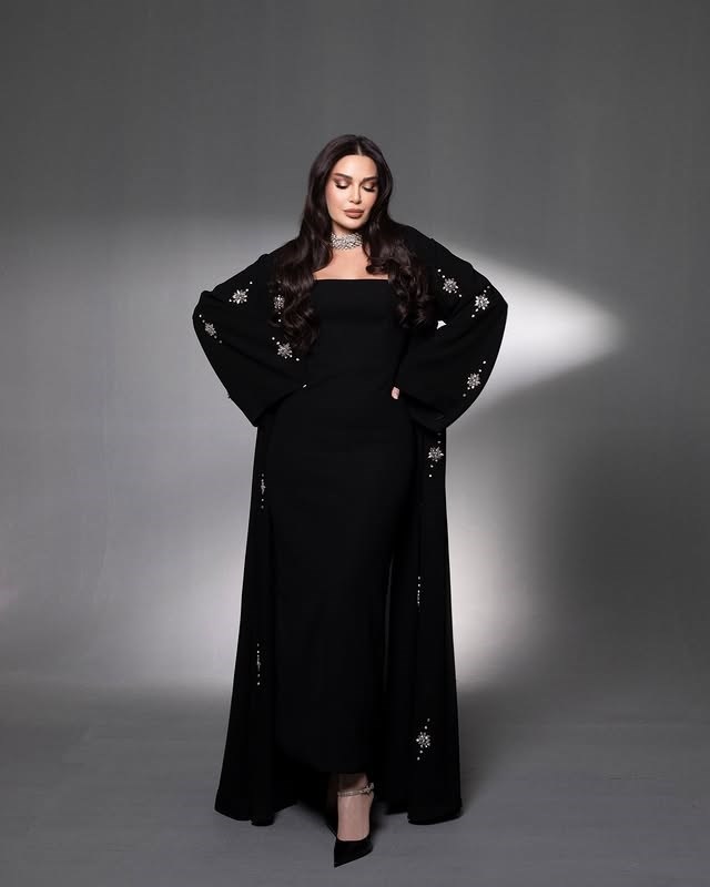 استمتعي بالبساطة في إطلالتكِ خلال عيد الفطر.. من وحي النجمات