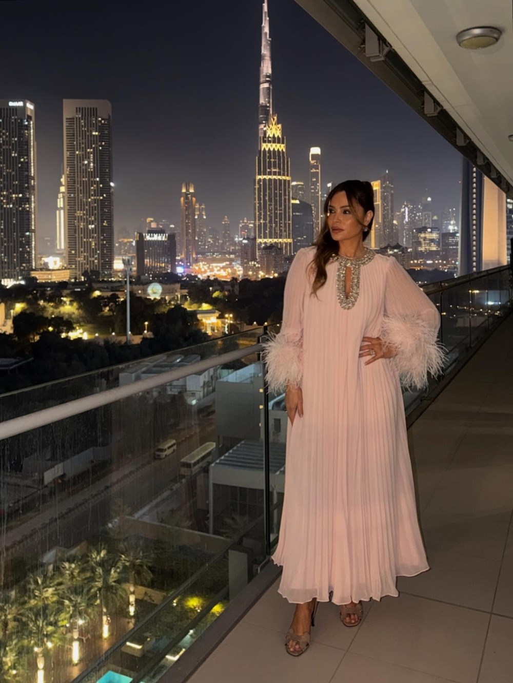 استمتعي بالبساطة في إطلالتكِ خلال عيد الفطر.. من وحي النجمات