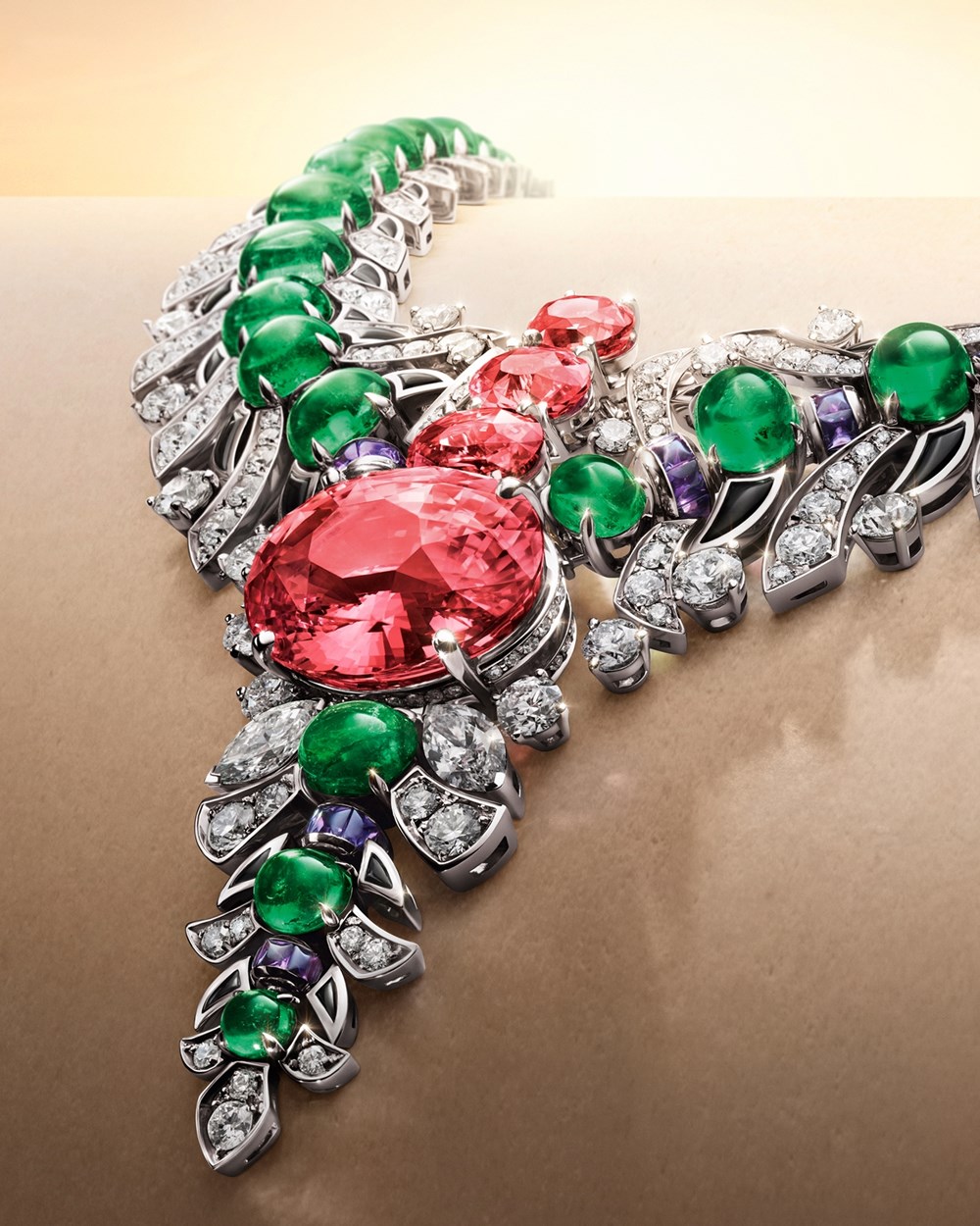 بولغري «إكليتيكا».. حوارٌ أبدي بين سحر روما وعبقرية الفن