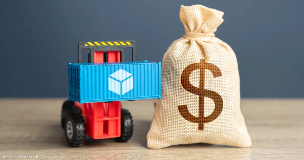 الجمارك تكشف كواليس استرداد 166 مليار دولار من رسوم ترامب