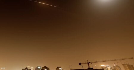 الجيش الإسرائيلي يعترض صواريخ أطلقت من إيران