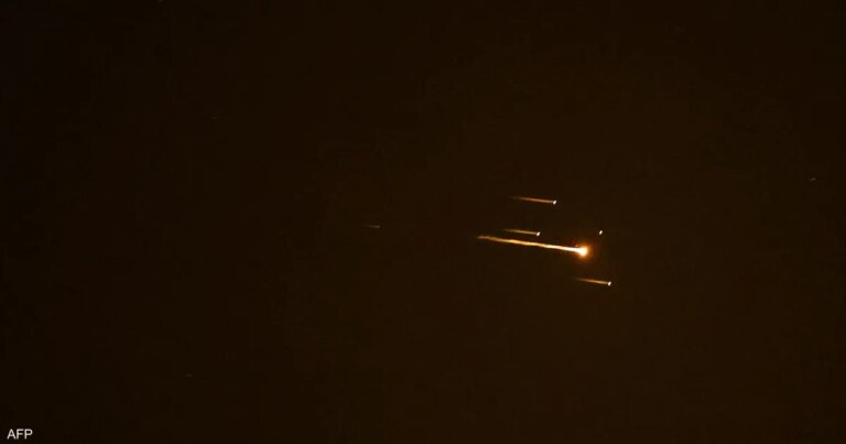 إسرائيل تتصدى لموجة صاروخية جديدة أطلقت من إيران