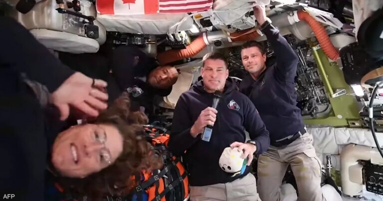 رواد "أرتيميس 2" يكشفون تفاصيل حياتهم في الفضاء