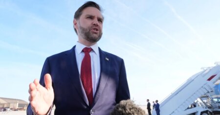 فانس يتجه لباكستان.. ويحذر طهران من "التلاعب" بأميركا