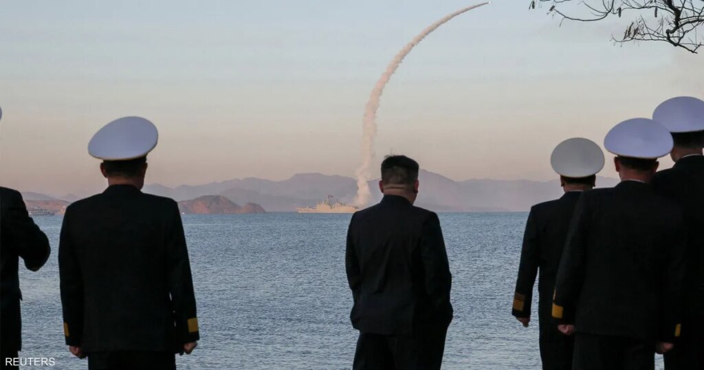 زعيم كوريا الشمالية يشرف على اختبار صواريخ جديدة