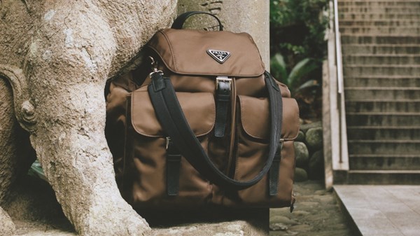 حملة Prada Re-Nylon 2026 الموضة في حماية البيئة البحرية والمحيطات حملة Prada Re-Nylon 2026 الموضة في حماية البيئة البحرية والمحيطات