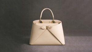 حقيبة Dior Cigale.. حرفية الخياطة الراقية في تصميم عصري