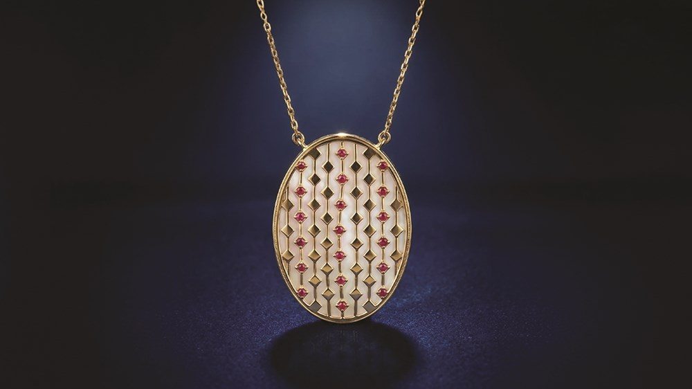 سوسن الجابري: الأشكال الهندسية تمنح المجوهرات توازناً بصرياً