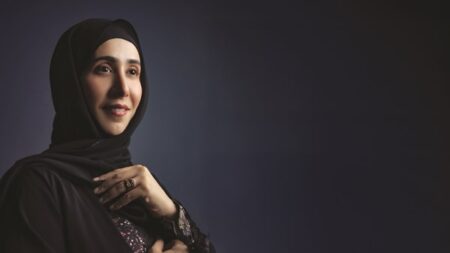 سوسن الجابري: الأشكال الهندسية تمنح المجوهرات توازناً بصرياً