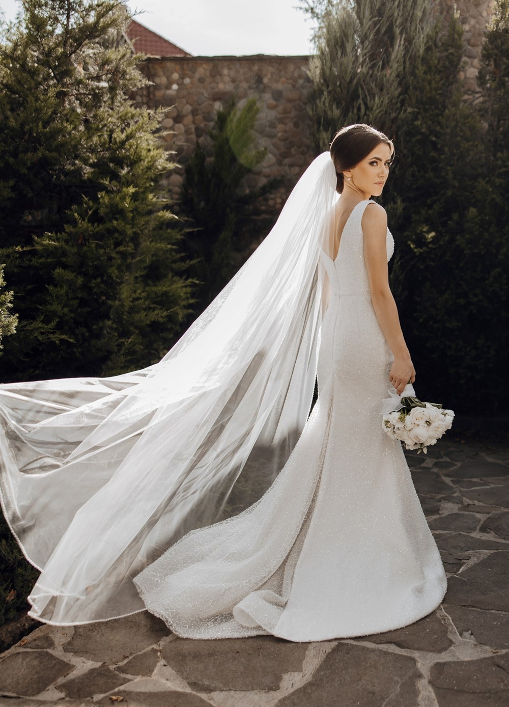 طرحة زفافكِ الأنسب.. حسب شكل وجهكِ