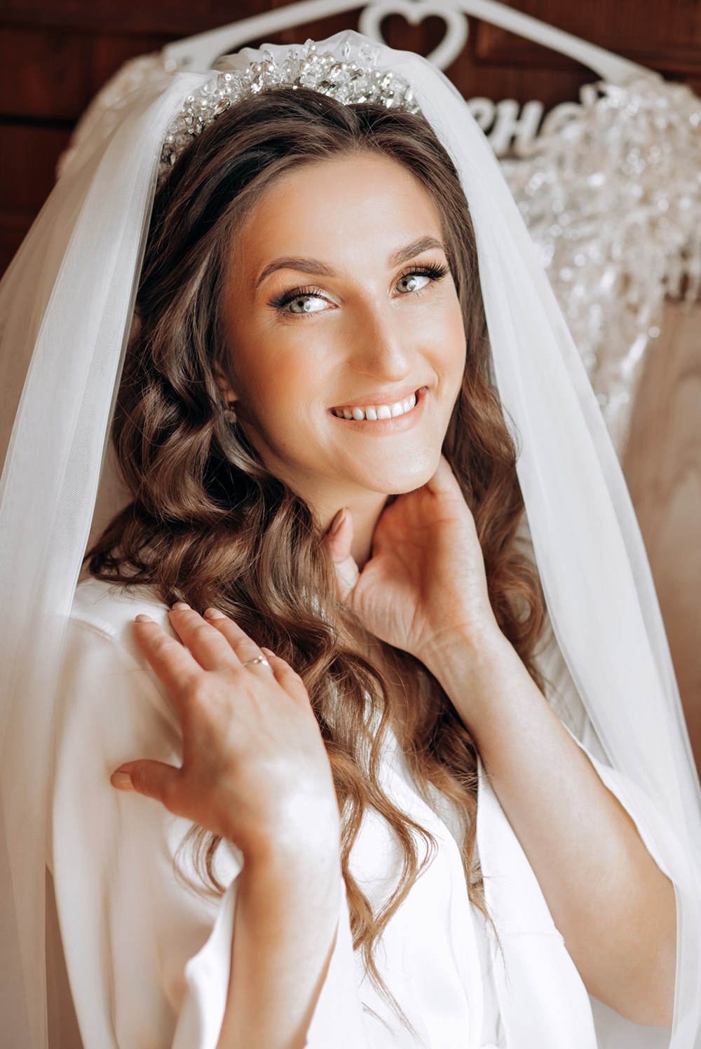 طرحة زفافكِ الأنسب.. حسب شكل وجهكِ