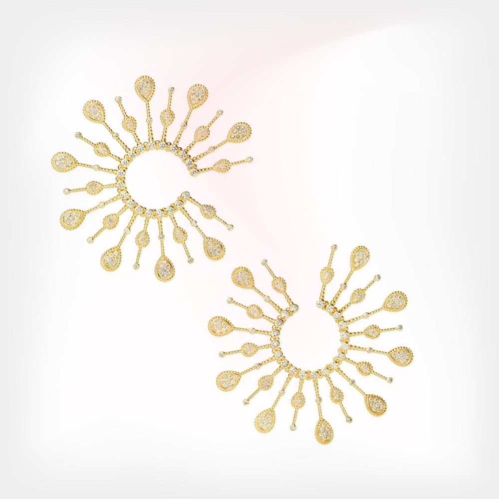 عناق الطبيعة والضوء.. تشكيلة مجوهرات ربيعية تحاكي نبض أنوثتكِ