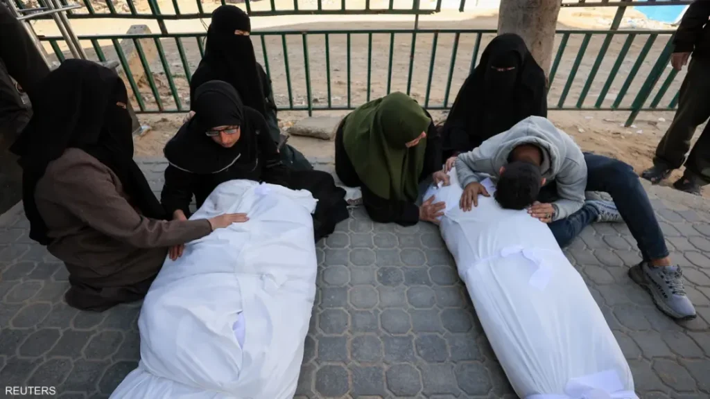 قتلى وجرحى في غارة إسرائيلية على نقطة تفتيش في قطاع غزة