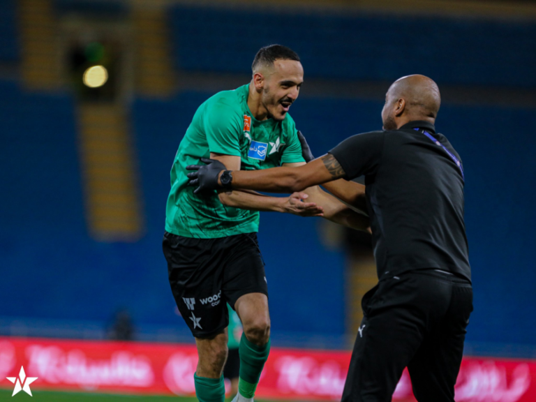 بعشرة لاعبين.. النجمة يحقق انتصاره الثاني في الدوري السعودي