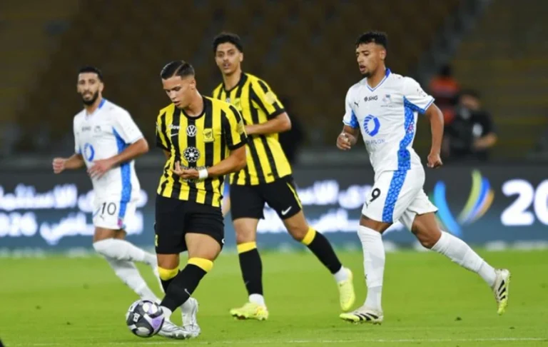 نيوم يخطف فوزًا قاتلًا من الاتحاد في مباراة مجنونة