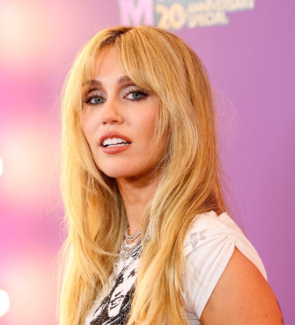 آخرهن زيندايا.. إطلالات جمالية للنجمات خطفت الأنظار مؤخراً