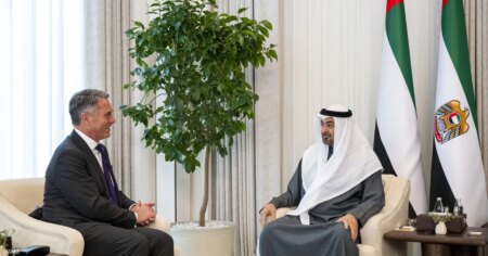 رئيس الإمارات يستقبل نائب رئيس الوزراء وزير دفاع أستراليا