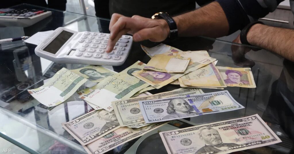 تتمسك بالإفراج عنها.. كم تبلغ قيمة أصول إيران المجمدة؟