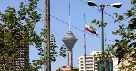 وسطاء: عناصر إيرانية متشددة تسعى لتخريب أي اتفاق مع واشنطن