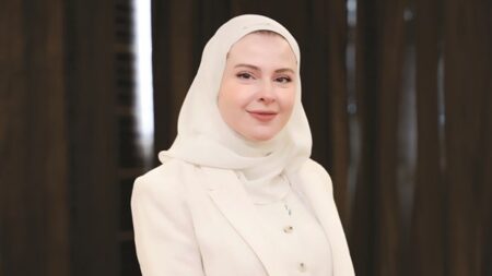 لانا آل كمال: التفرّد الحقيقي يُصنع ببصمة لا تشبه أحداً