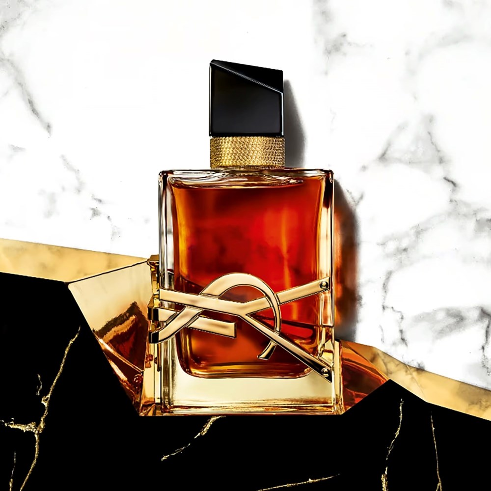 عطور ربيعية منعشة لعيد الأضحى.. اختيارات أنثوية