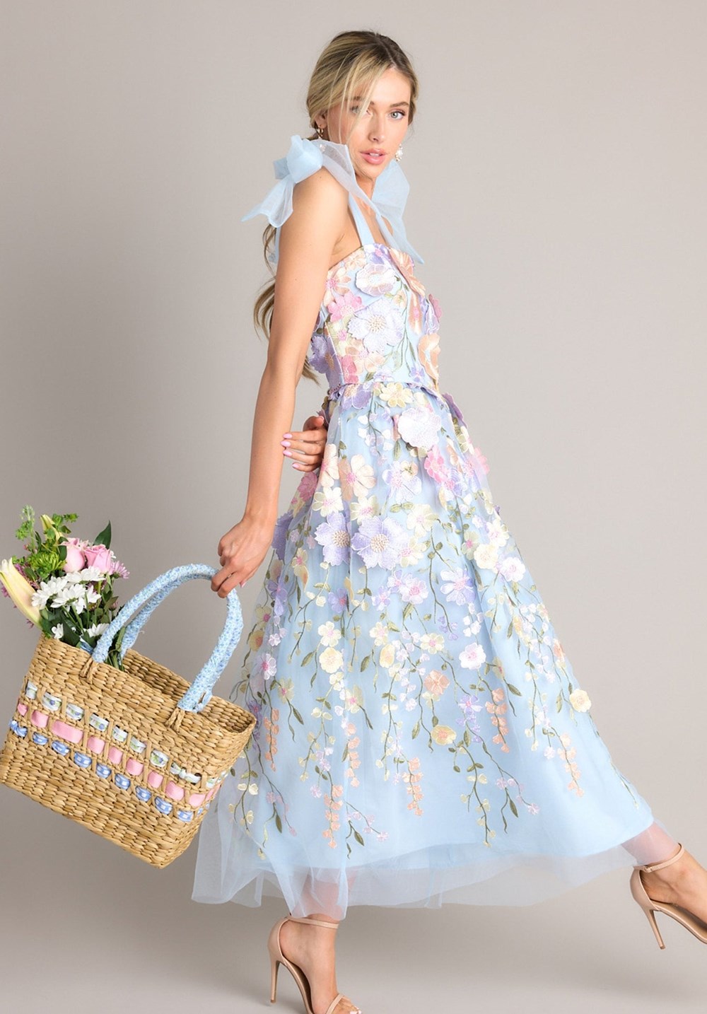 الـ«florals».. طبقات ونقشات الورد لعيد أضحى صيفي (مواد العيد)