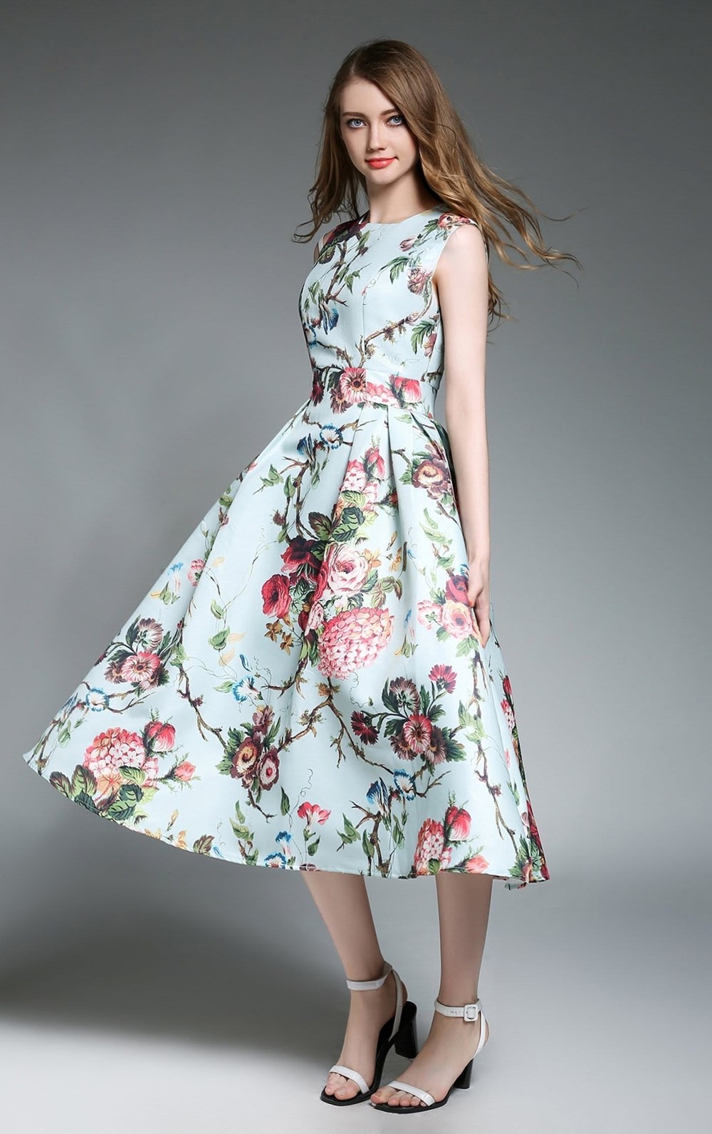 الـ«florals».. طبقات ونقشات الورد لعيد أضحى صيفي (مواد العيد)